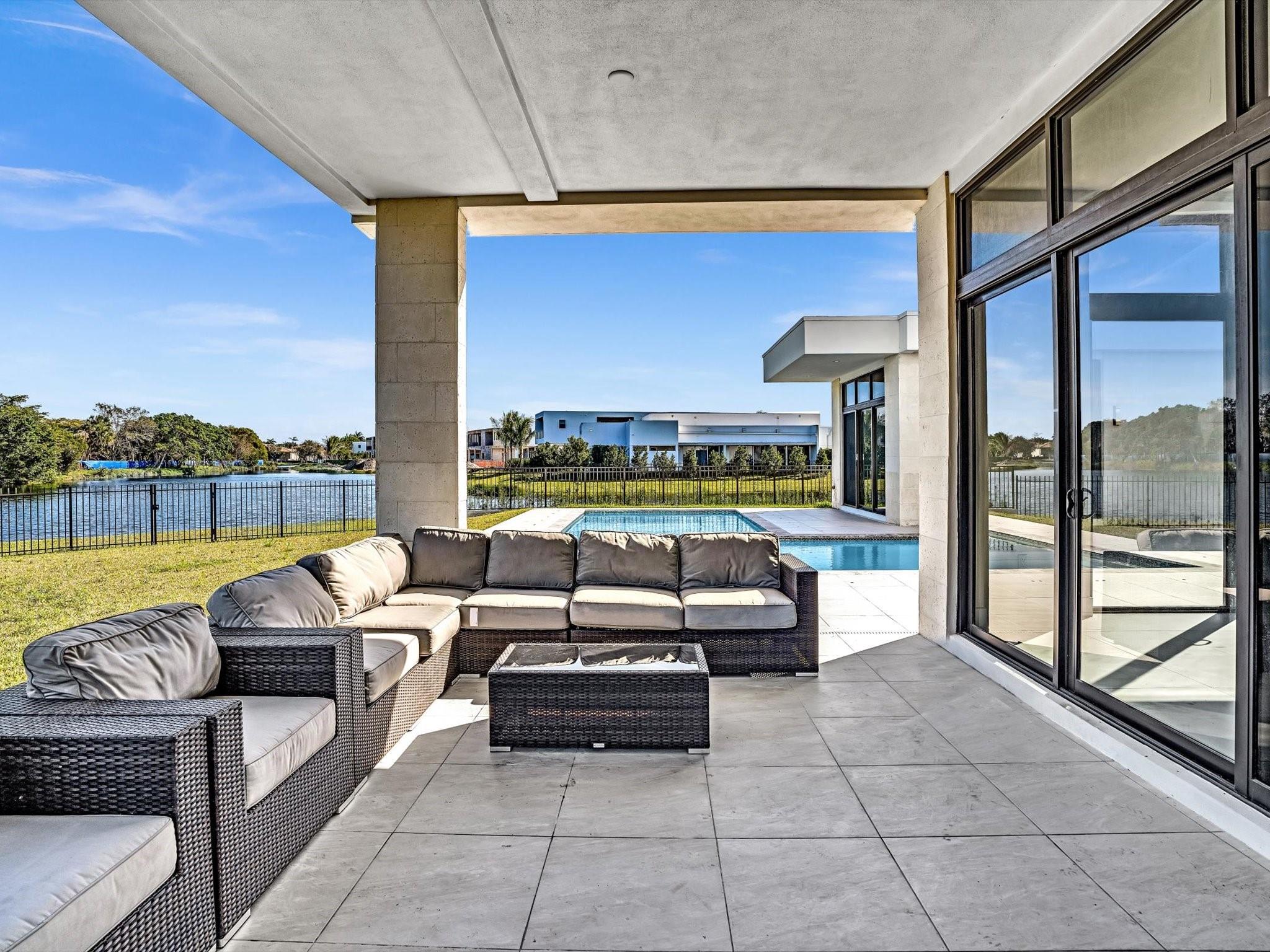 WESTON ESTATES - Residential