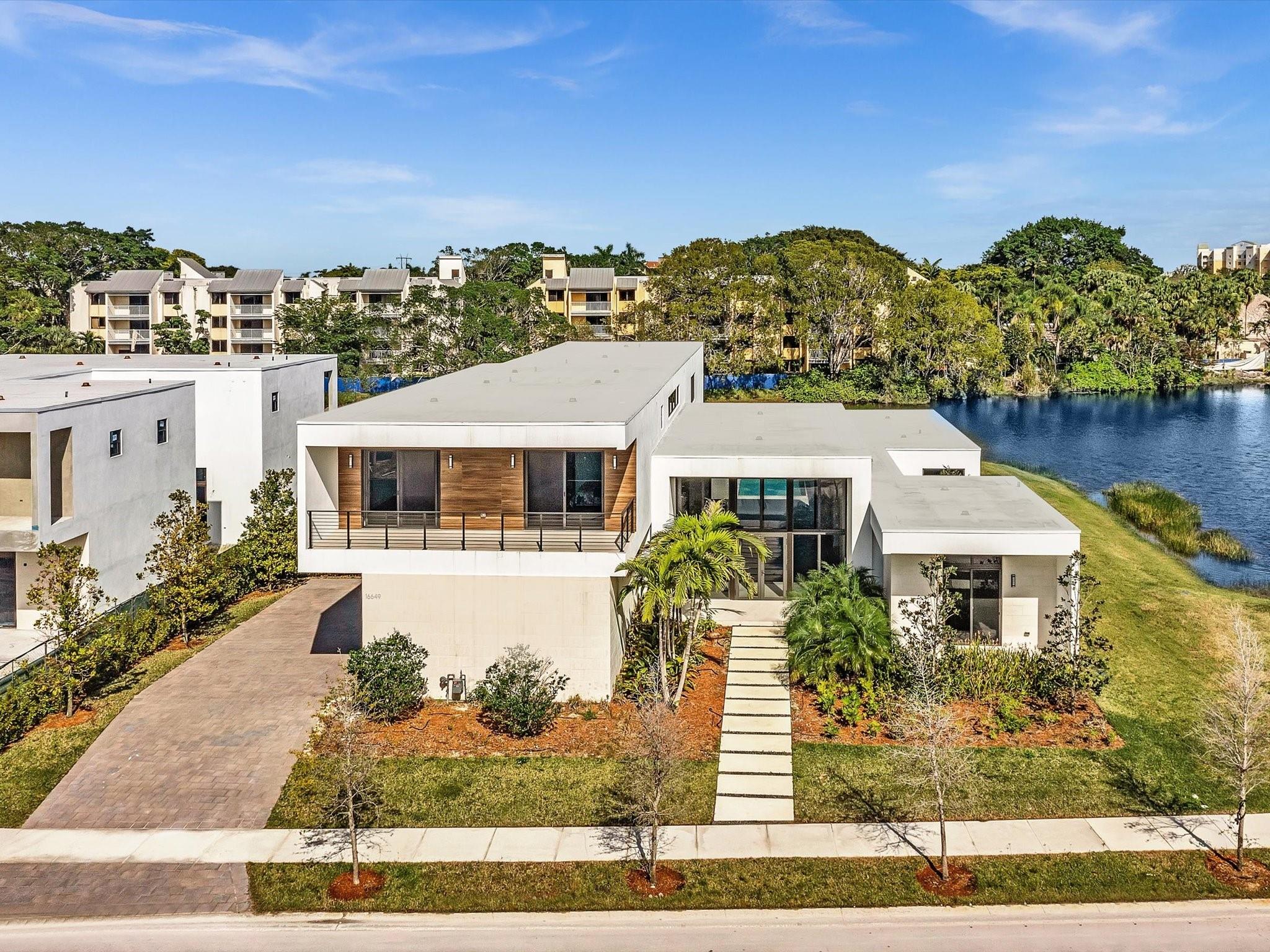 WESTON ESTATES - Residential