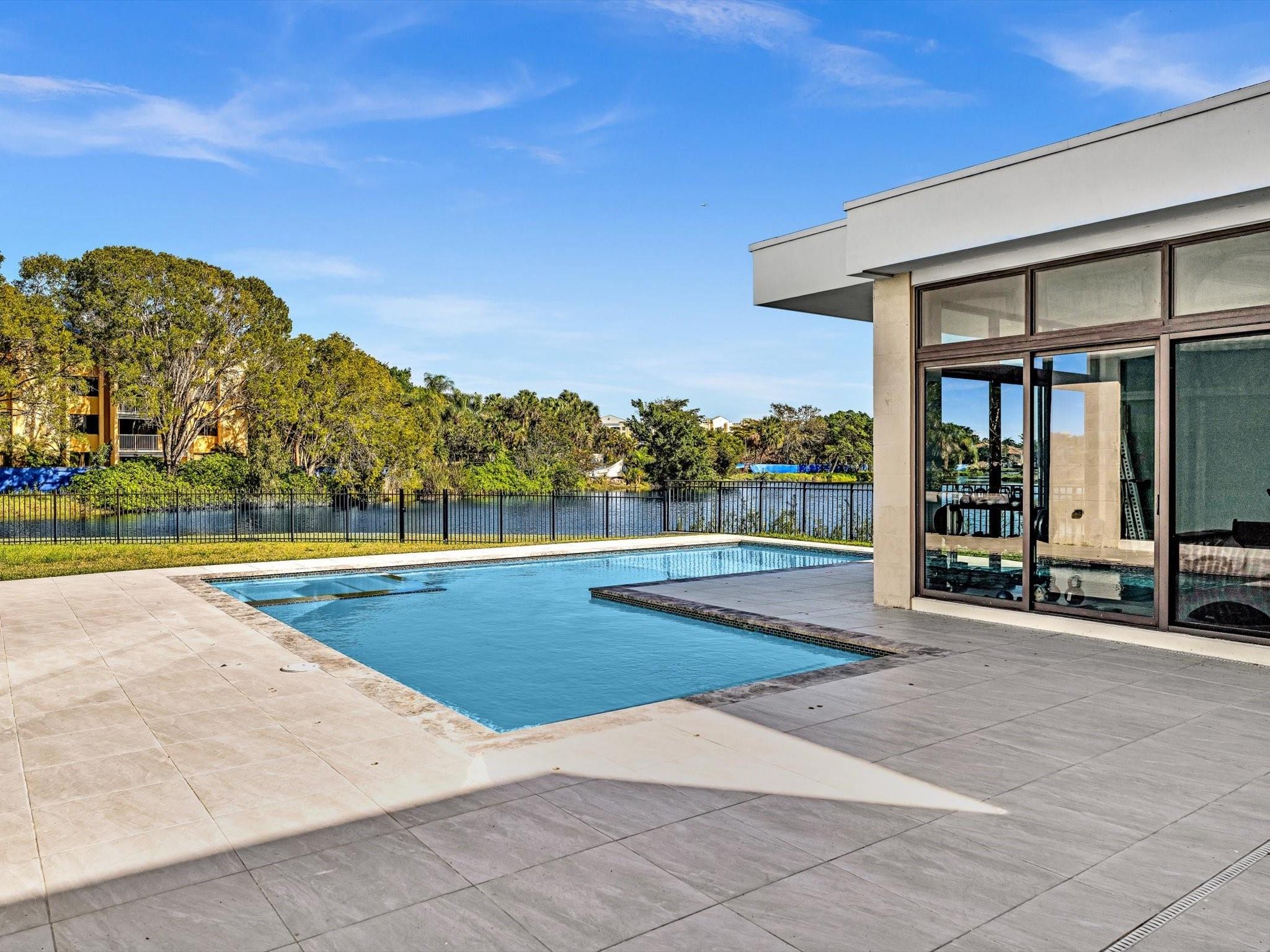 WESTON ESTATES - Residential