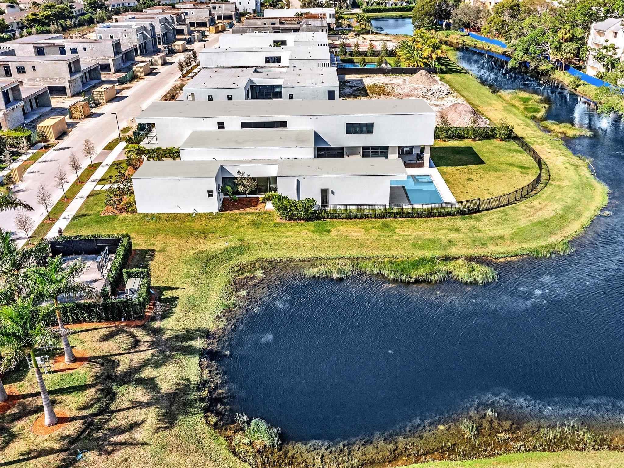 WESTON ESTATES - Residential