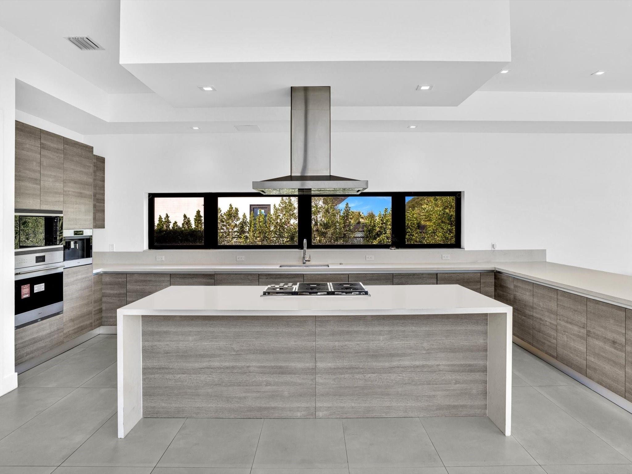 WESTON ESTATES - Residential