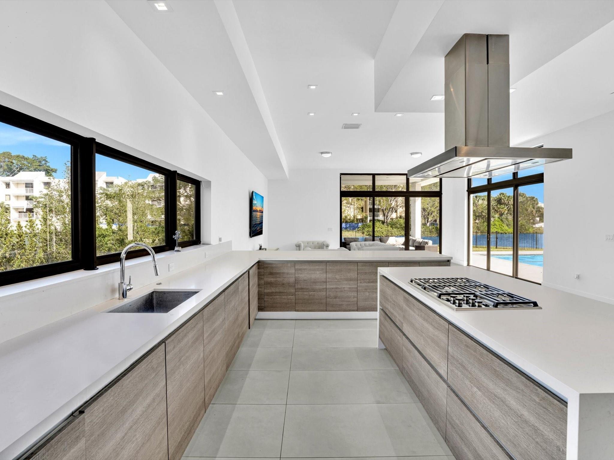 WESTON ESTATES - Residential