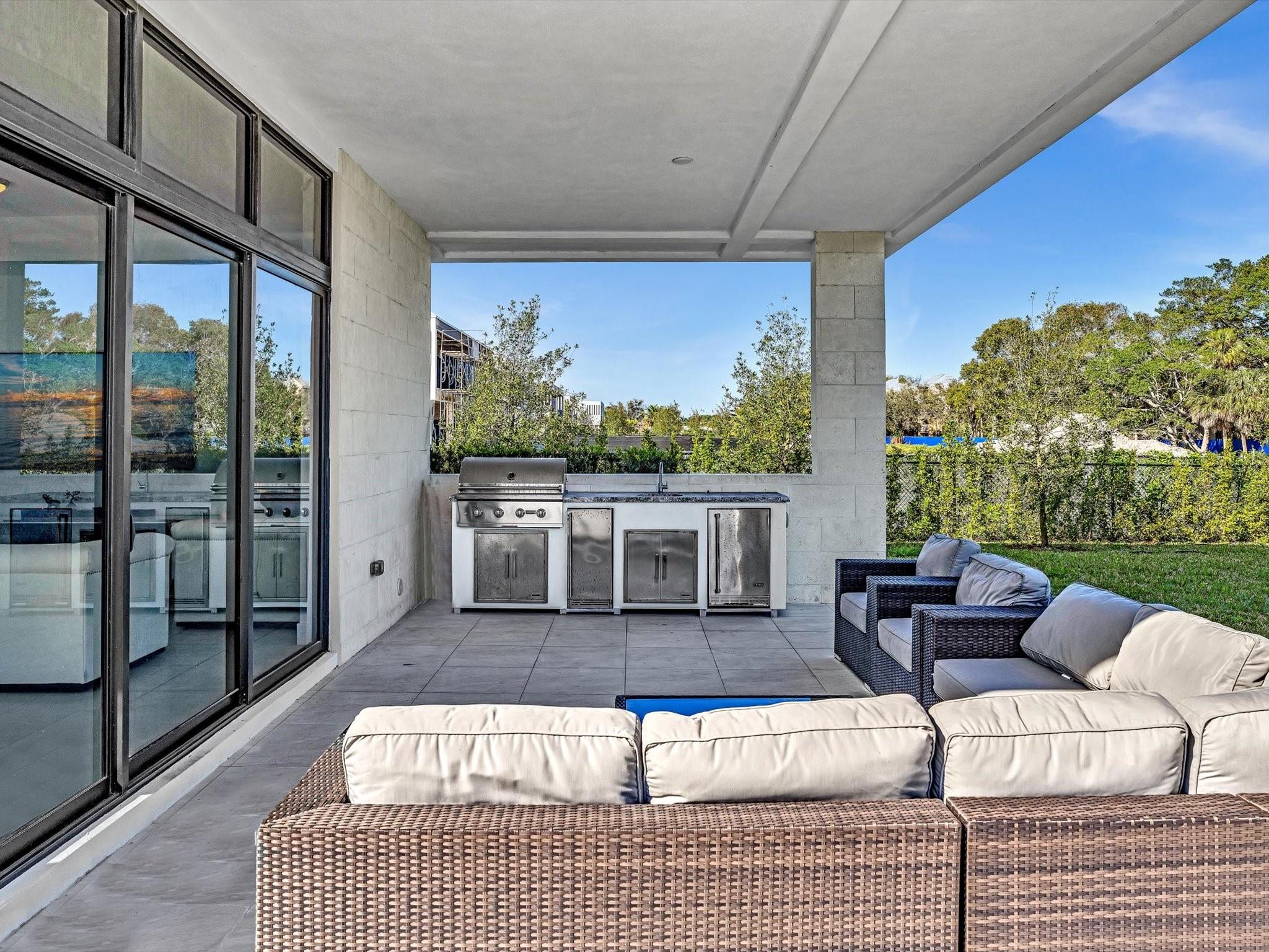 WESTON ESTATES - Residential