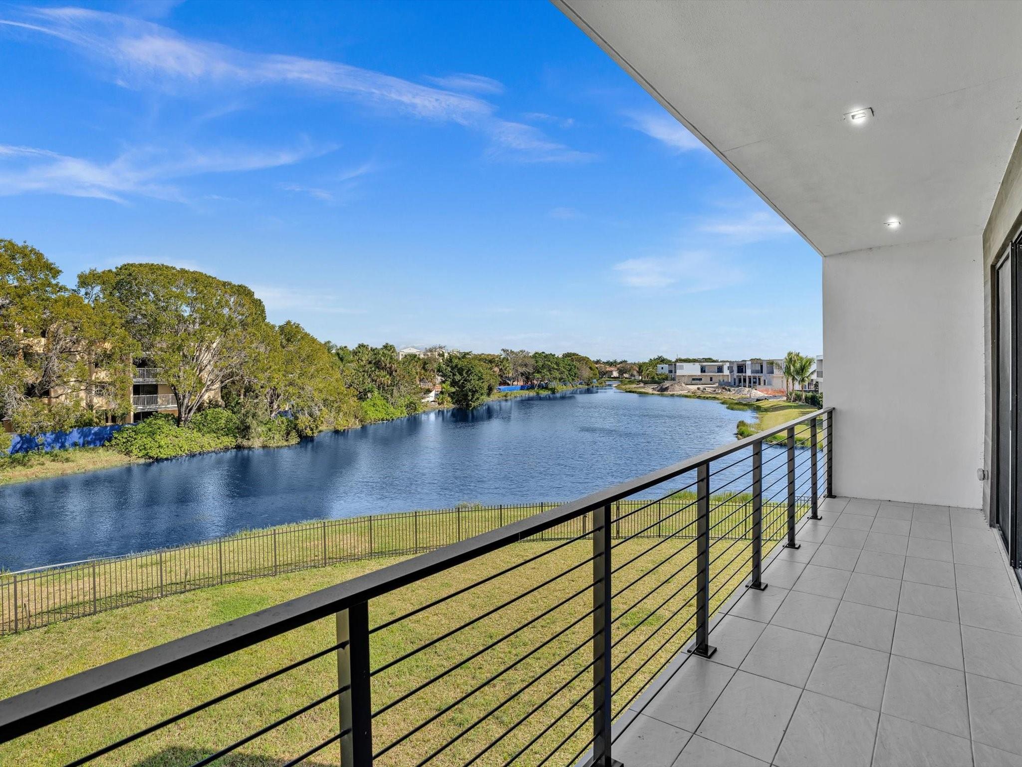 WESTON ESTATES - Residential