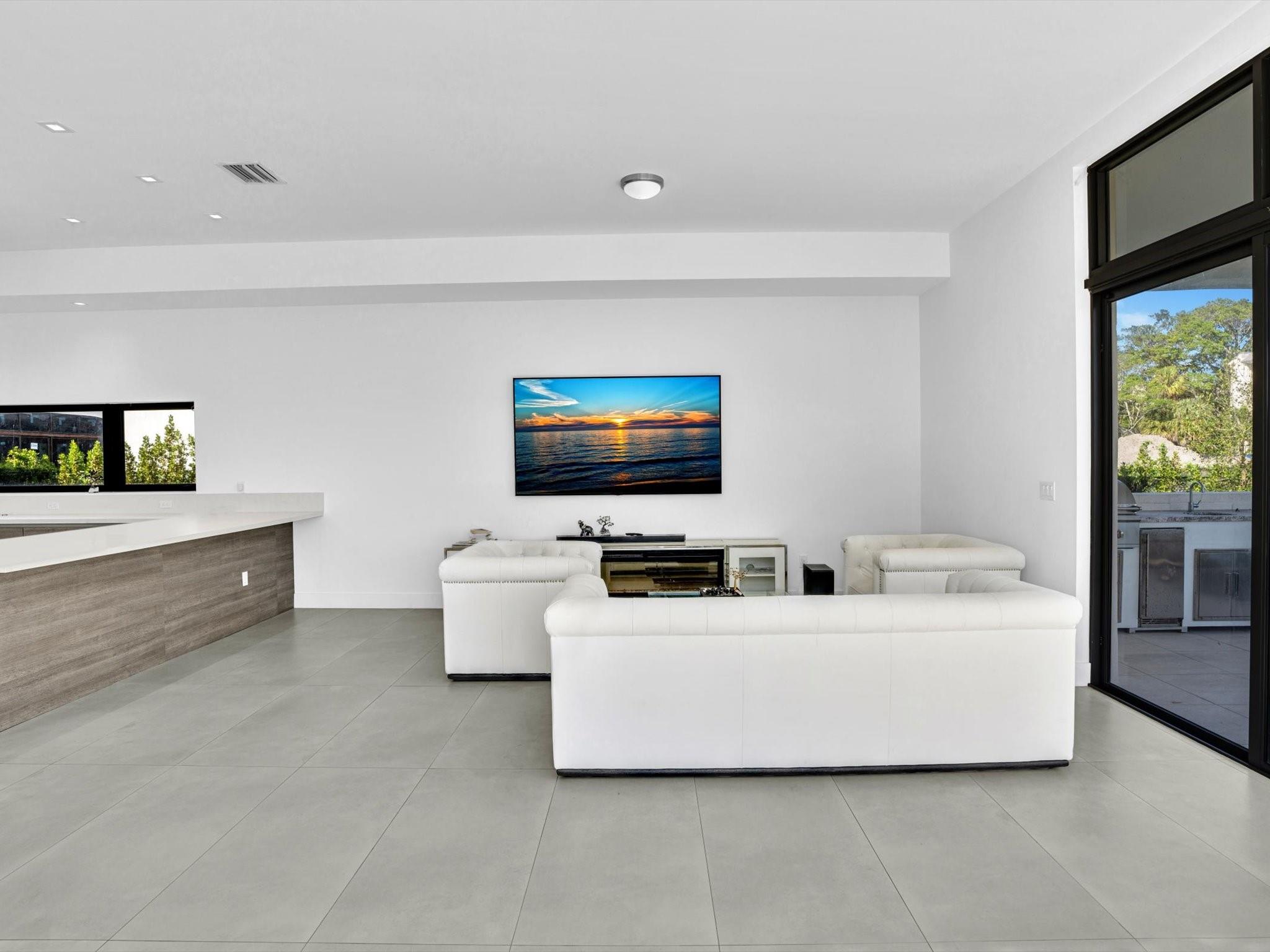 WESTON ESTATES - Residential