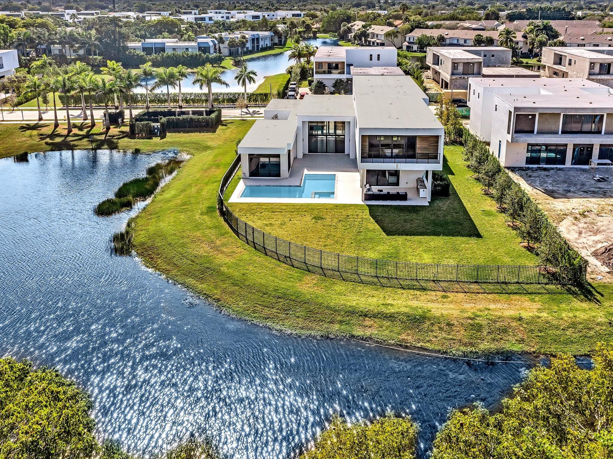 WESTON ESTATES - Residential