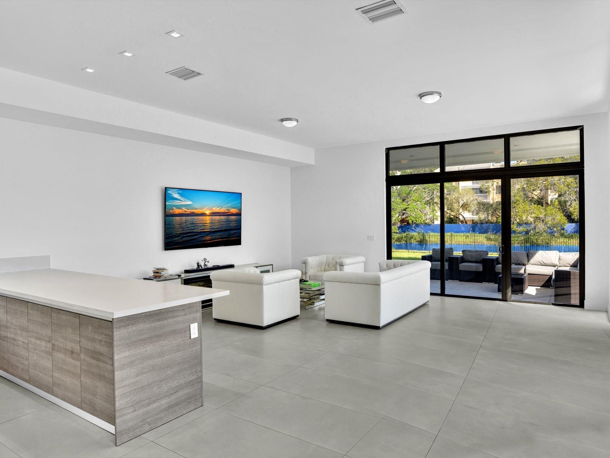 WESTON ESTATES - Residential