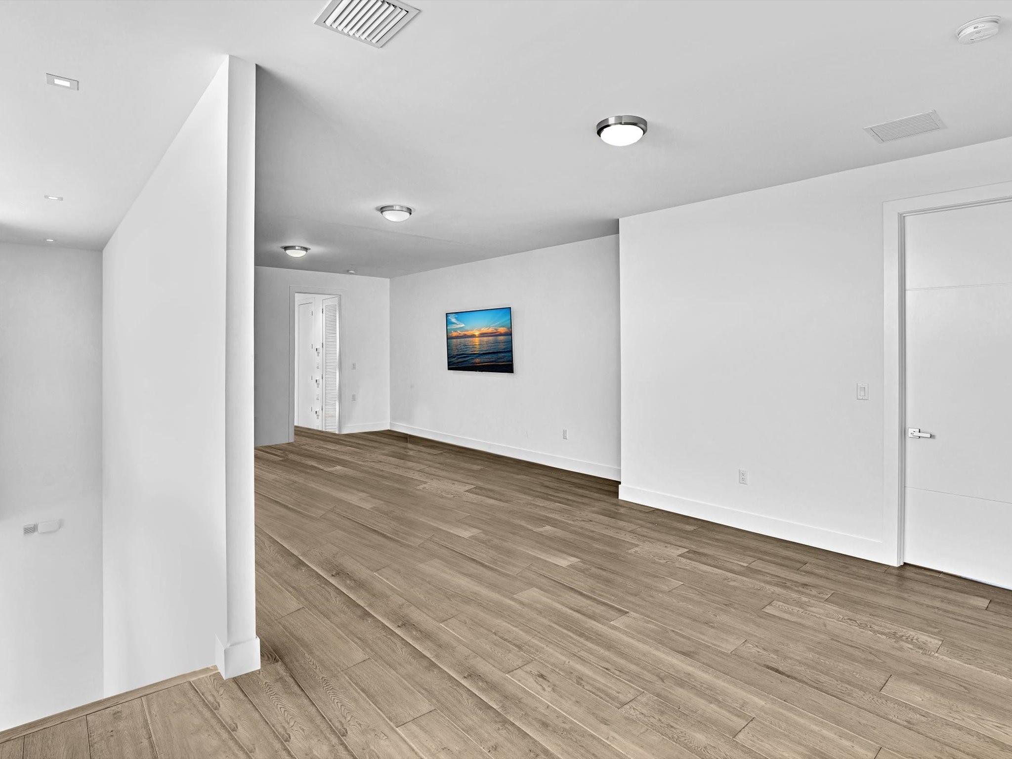 WESTON ESTATES - Residential