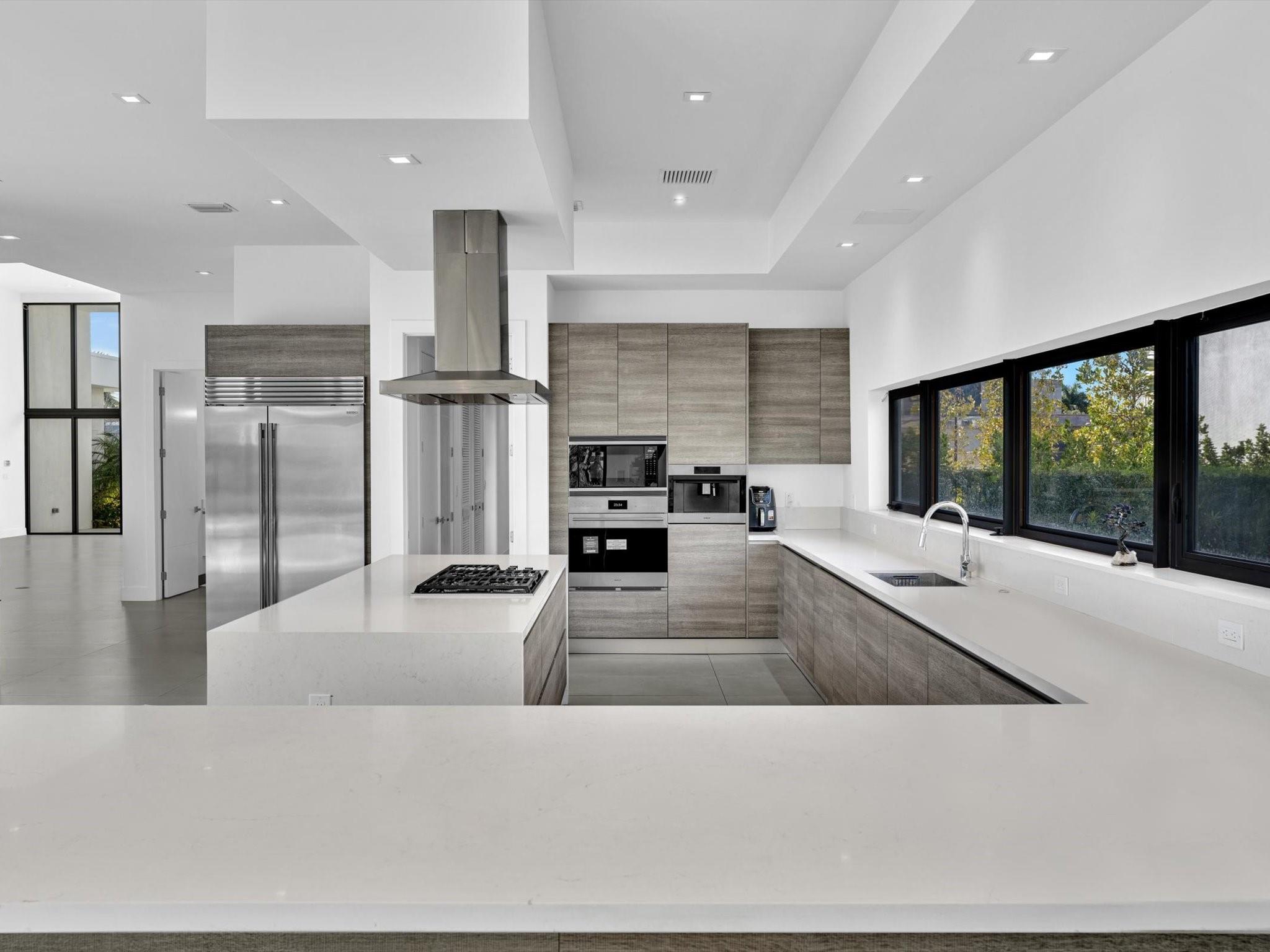 WESTON ESTATES - Residential