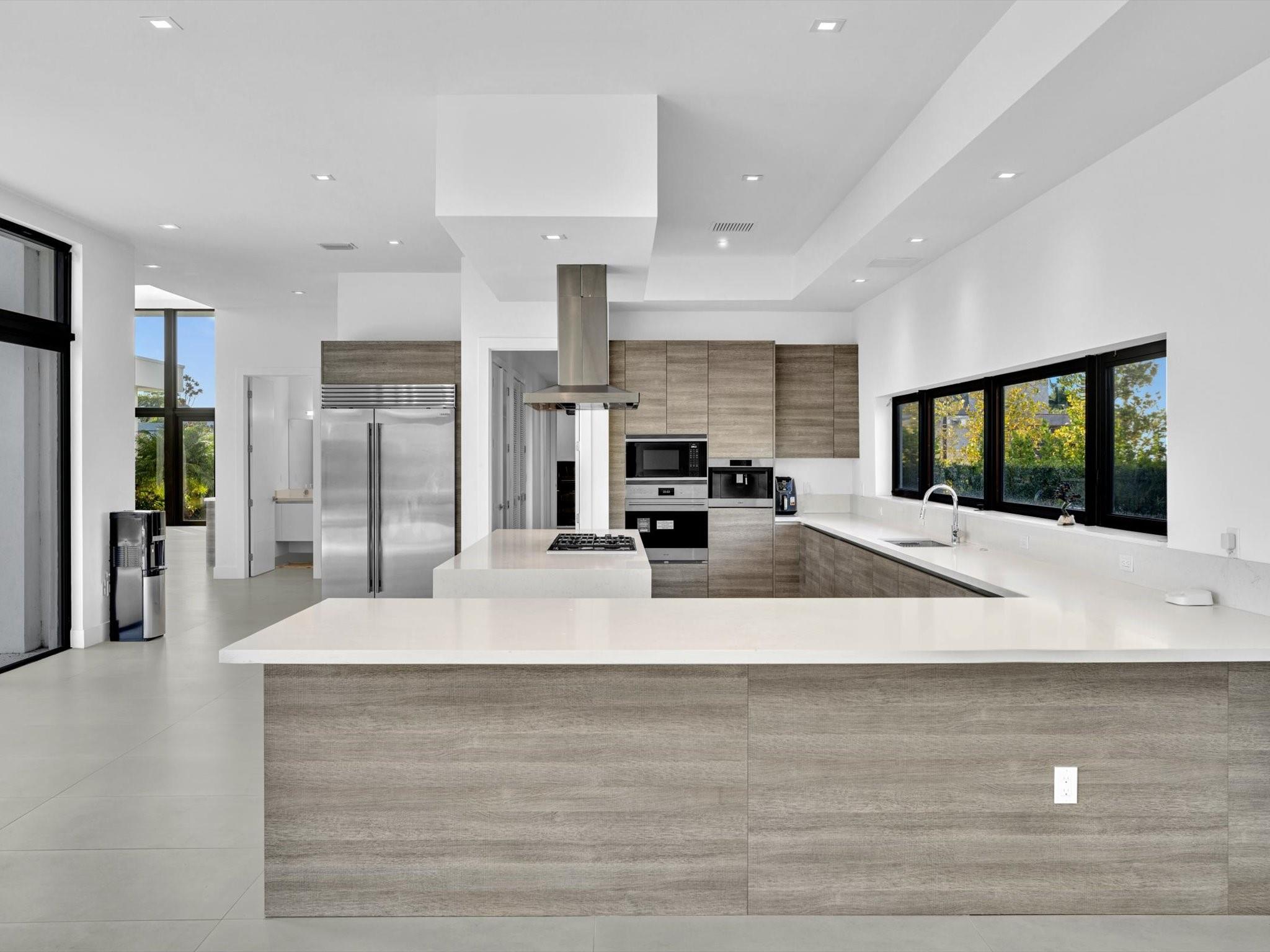 WESTON ESTATES - Residential