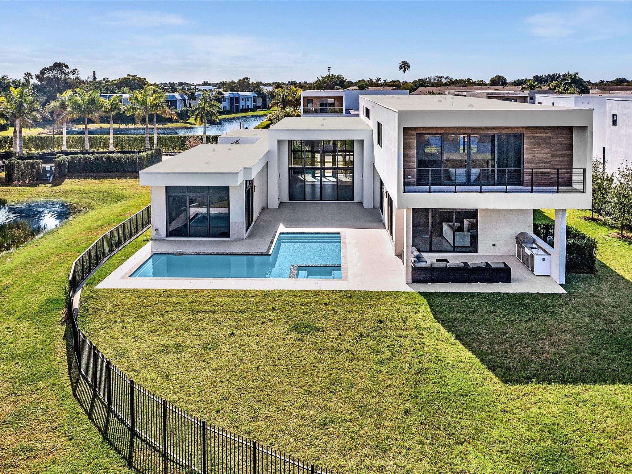 WESTON ESTATES - Residential