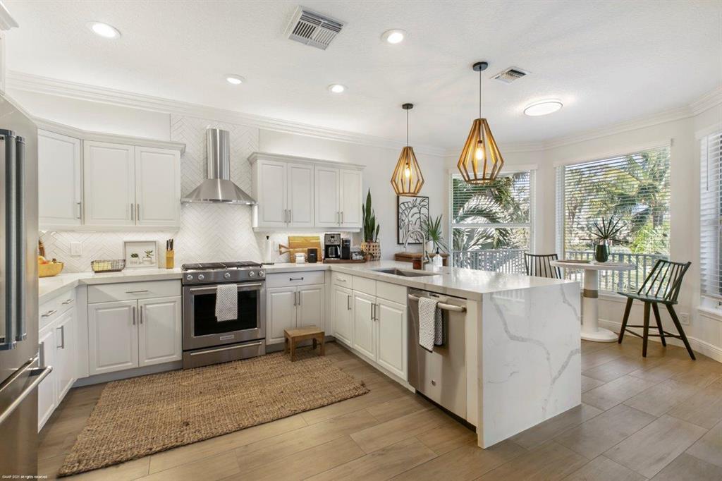 JUPITER ISLAND - Residential