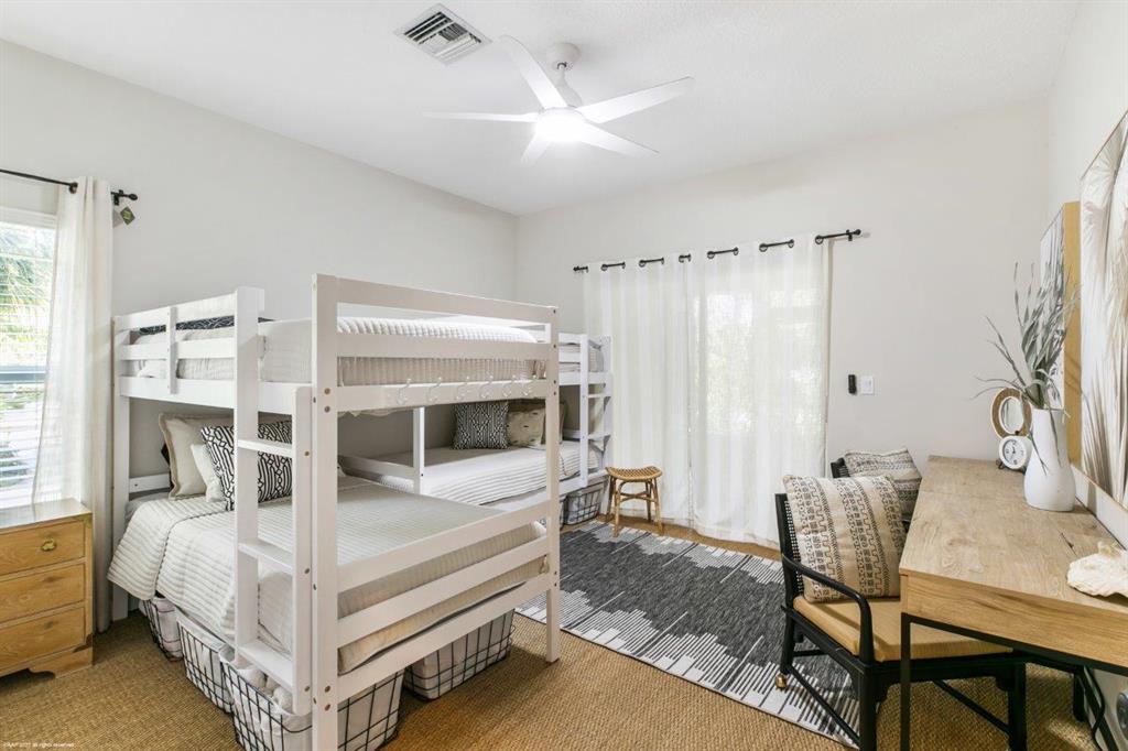 JUPITER ISLAND - Residential