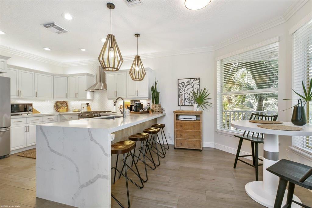 JUPITER ISLAND - Residential