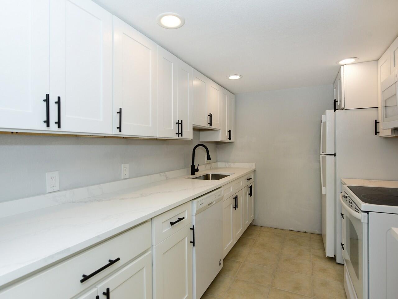 2560 S Ocean Boulevard 406