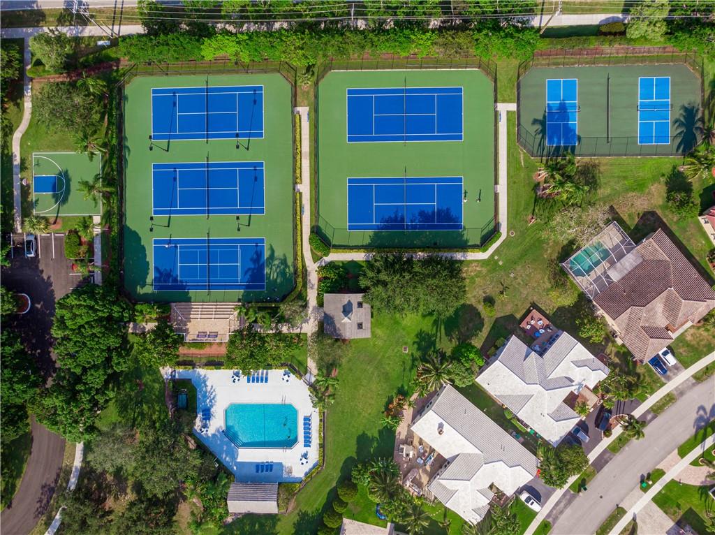 Forest Ridge Cluster Home - Residential