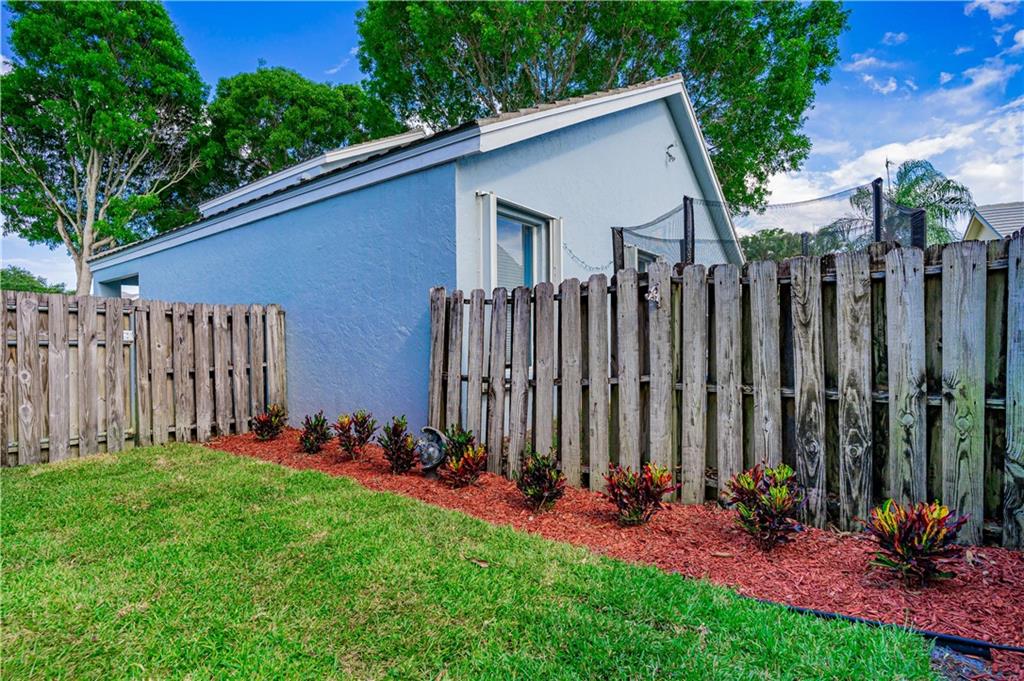 Forest Ridge Cluster Home - Residential