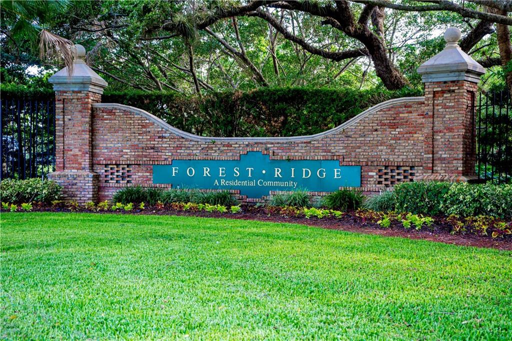 Forest Ridge Cluster Home - Residential