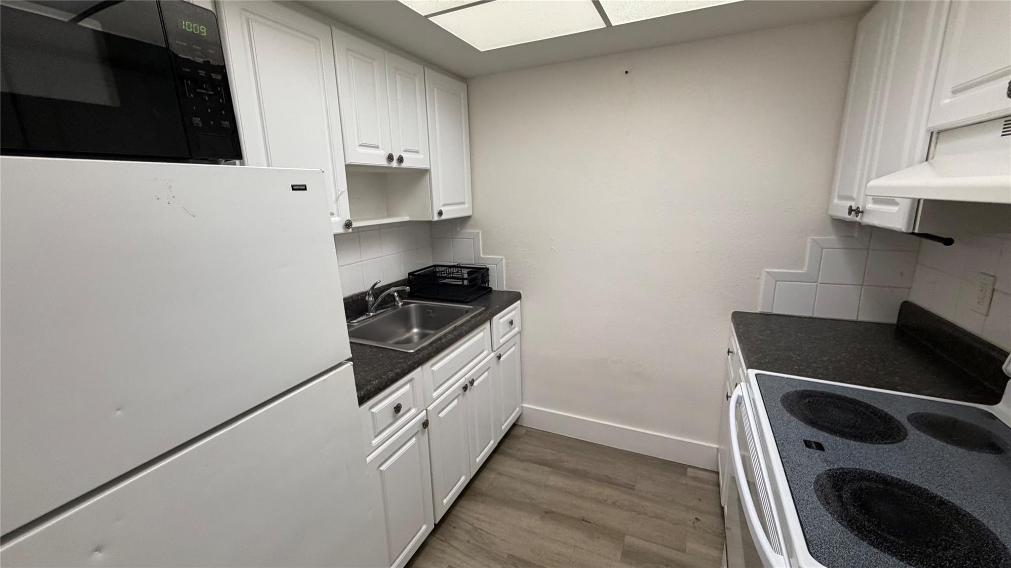 Tradewinds Apt Condo - Residential Lease