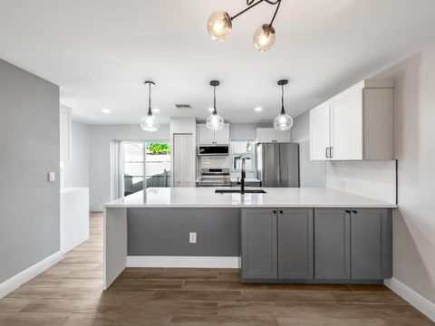 226 SE 1st Circle Boynton Beach FL 33435