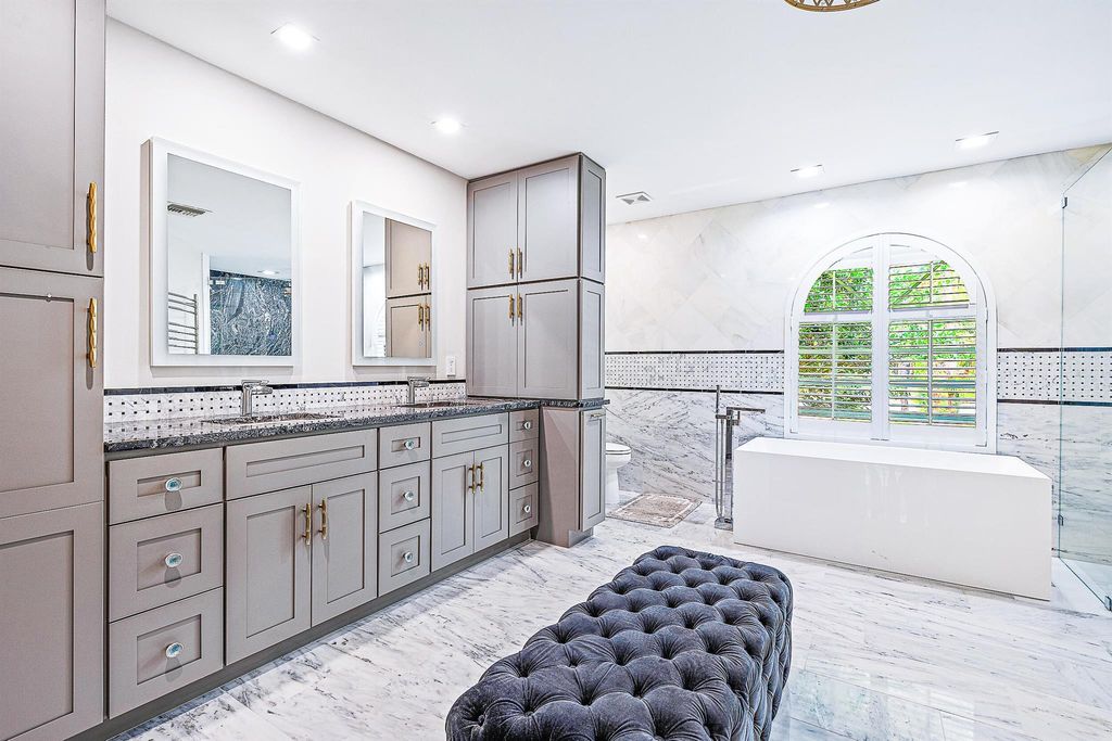 Photo of 15908 77th Trail N, Palm Beach Gardens, FL 33418 (MLS # R10988142)