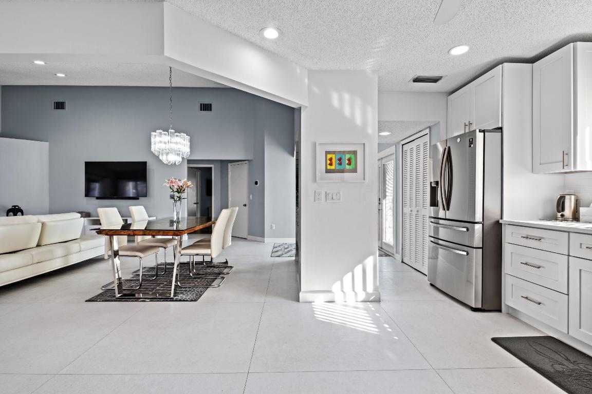 BOCA LAKE ESTATES - Residential