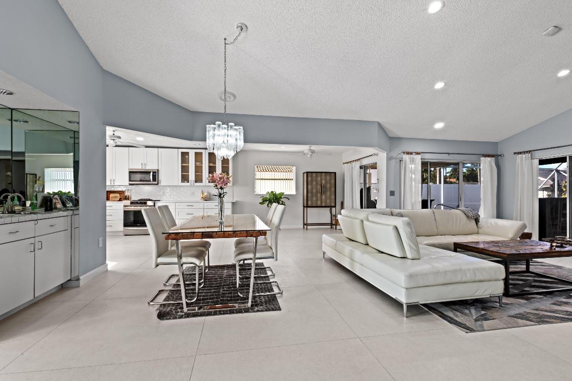 BOCA LAKE ESTATES - Residential