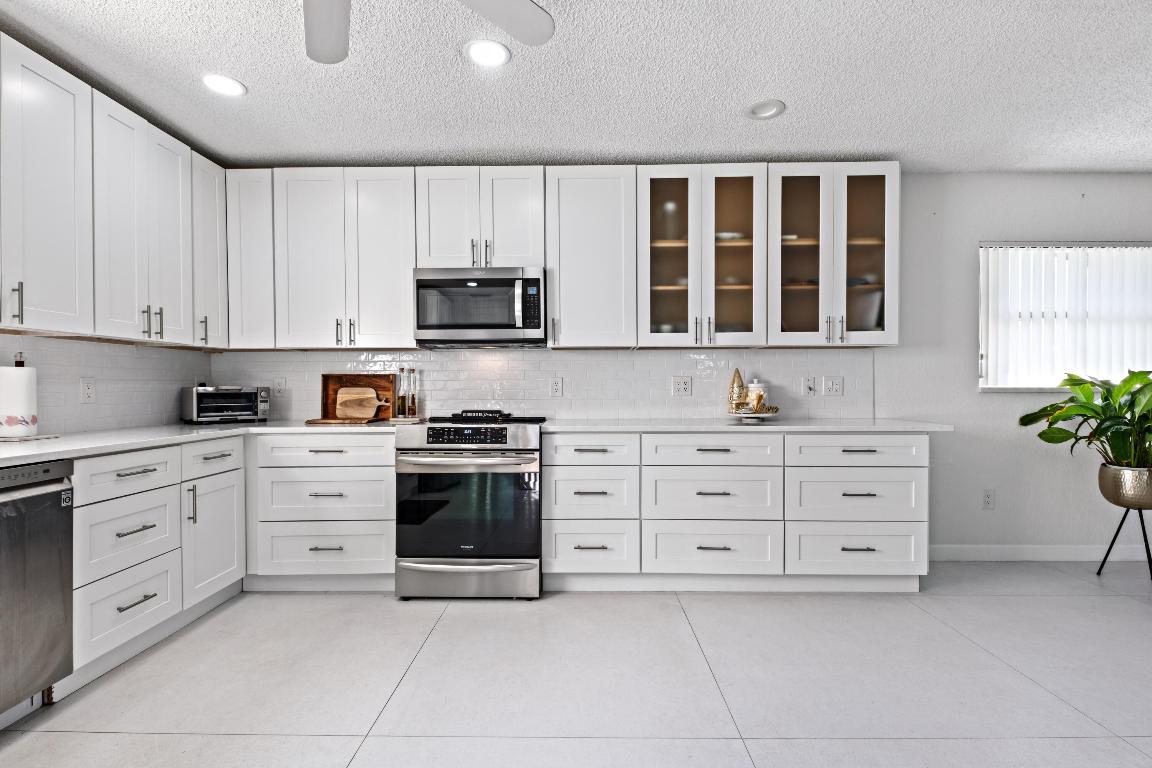 BOCA LAKE ESTATES - Residential