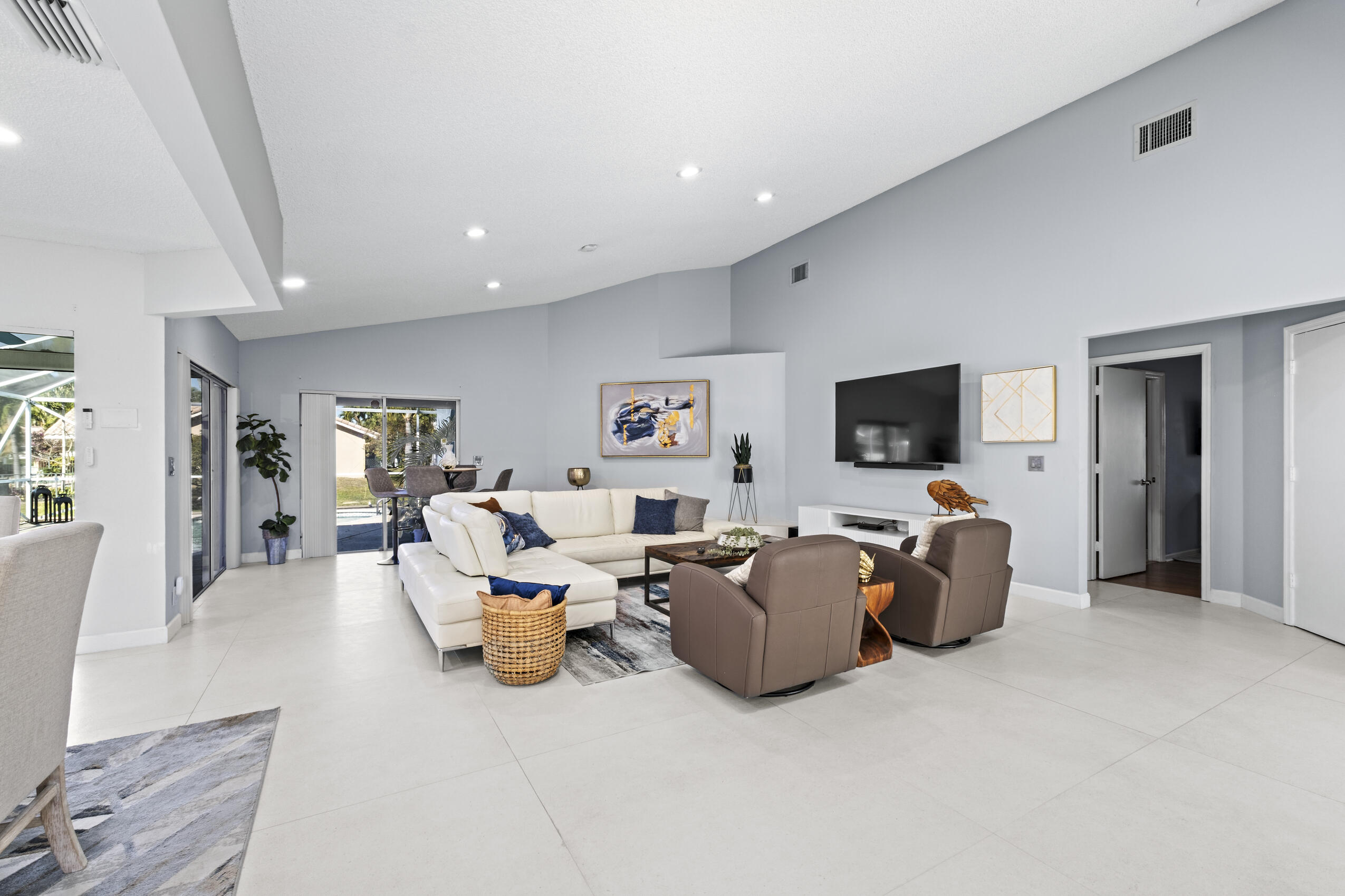 BOCA LAKE ESTATES - Residential