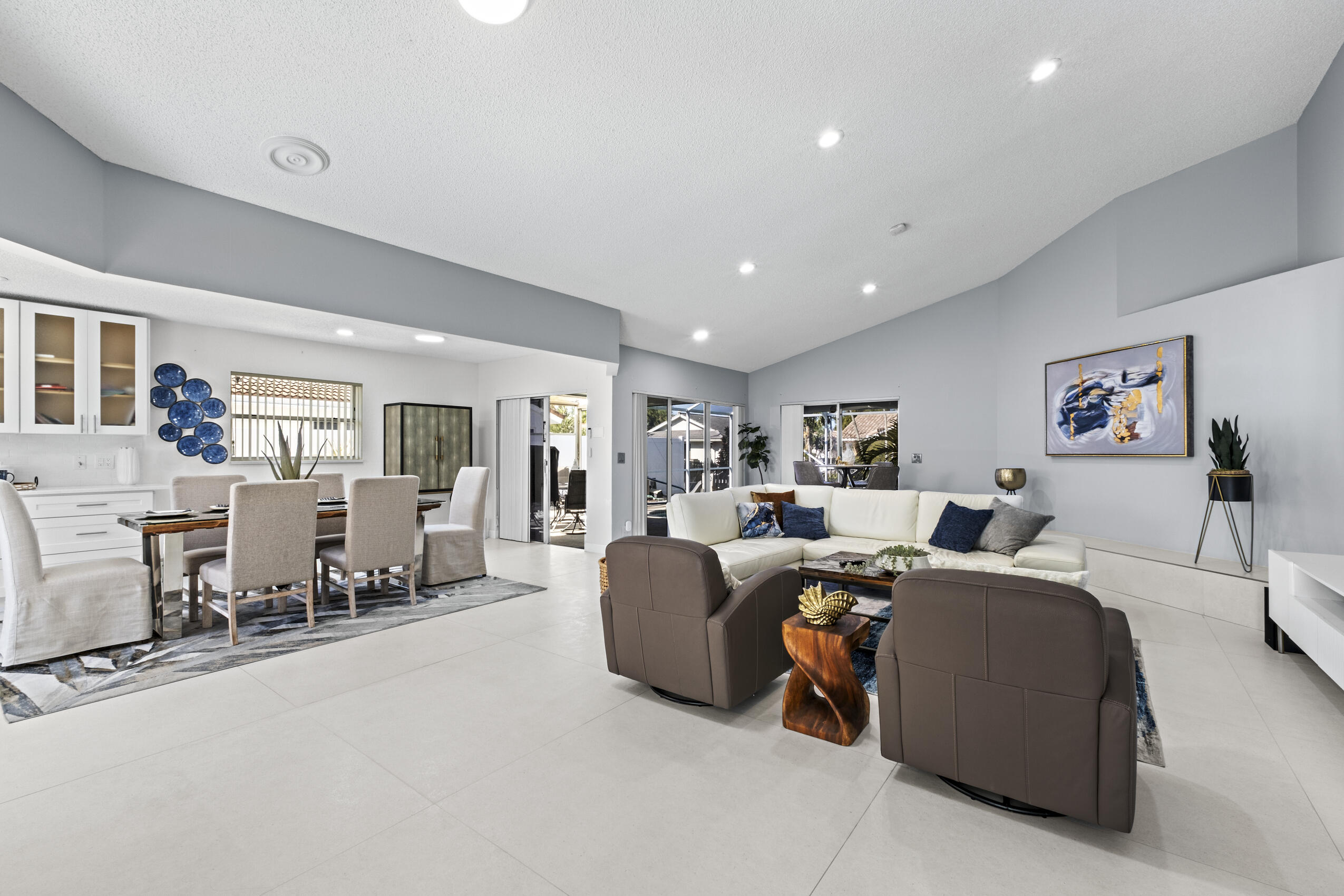 BOCA LAKE ESTATES - Residential