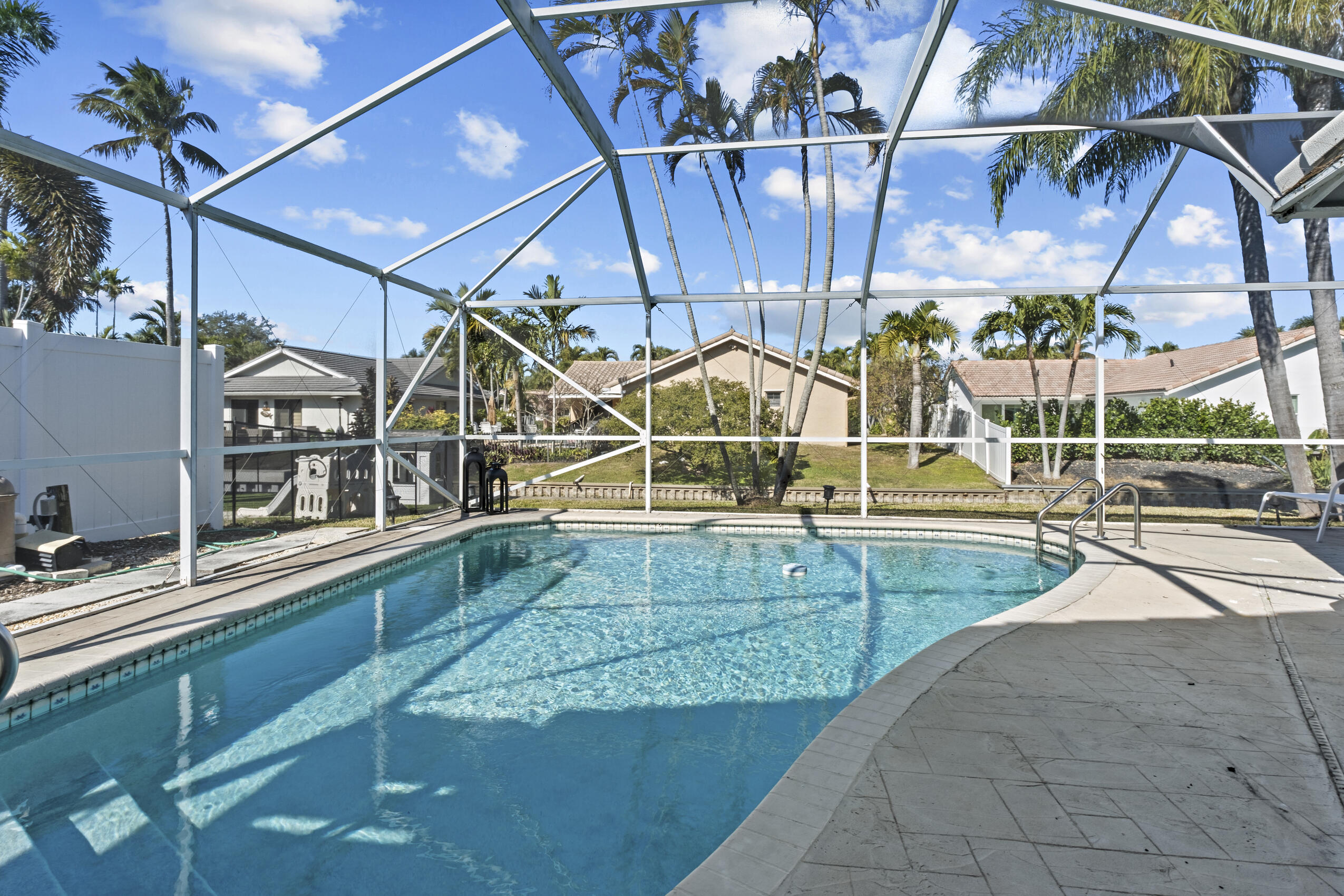 7017 NW 3rd Avenue SE