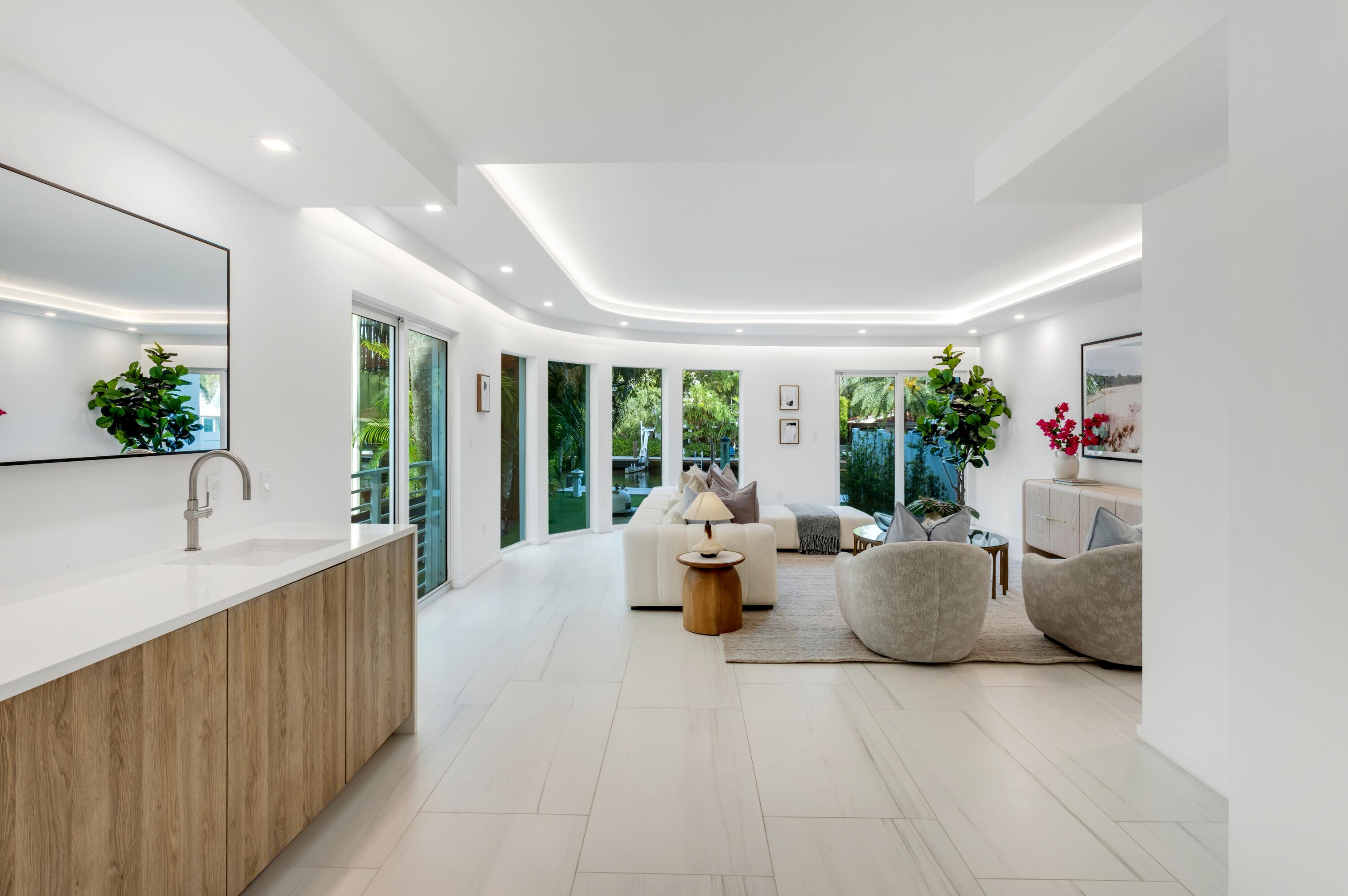 421 Hendricks Isle