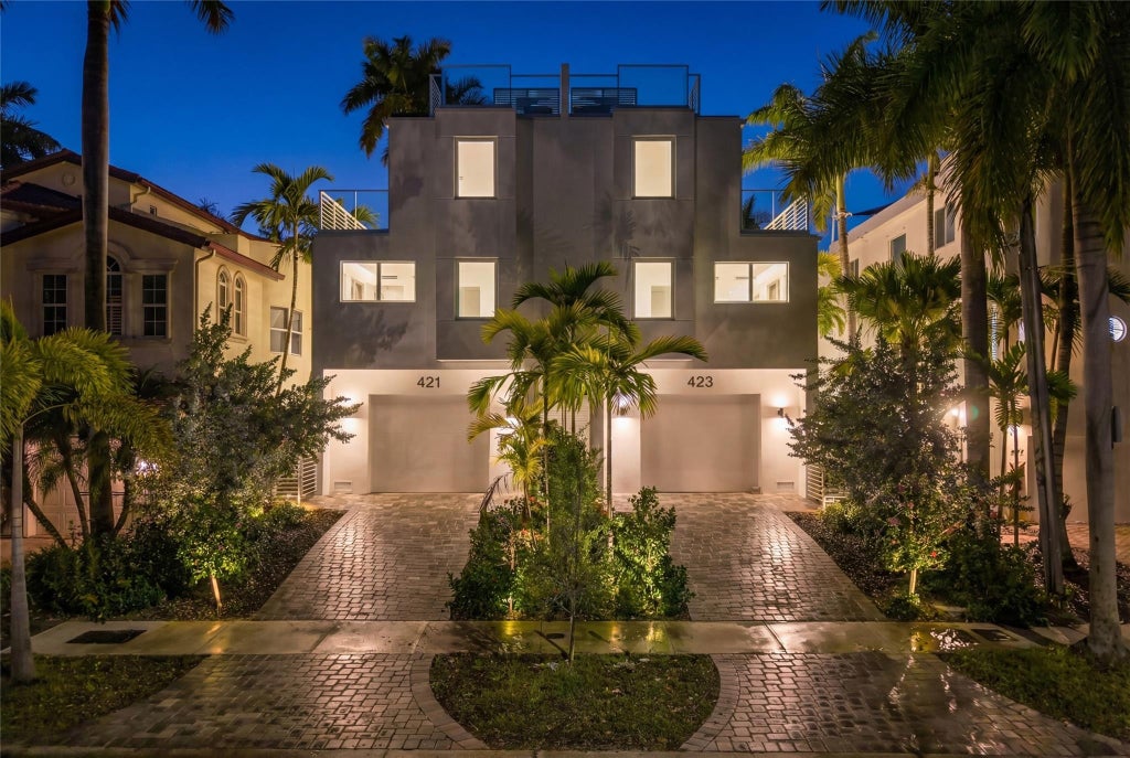 Photo of 421 Hendricks Isle, Fort Lauderdale, FL 33301 (MLS # F10554886)