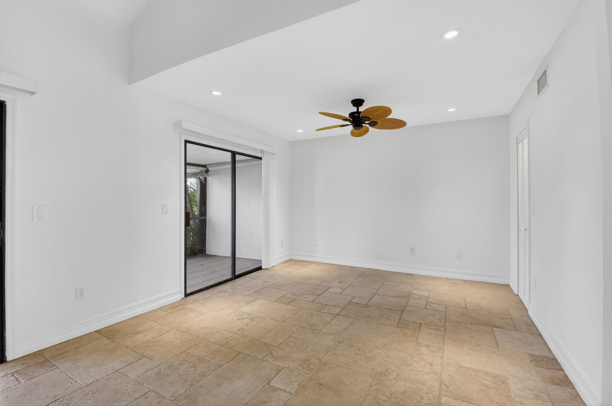 WOODSTREAM - Residential Lease