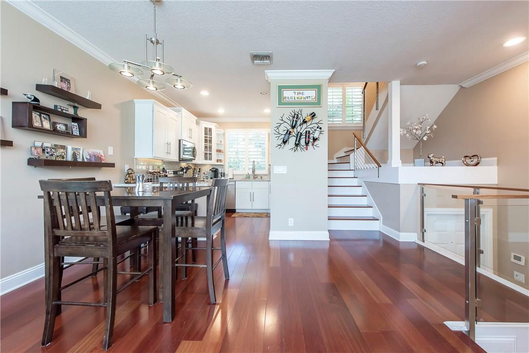 Waverly Place 2-19 D - Residential Lease