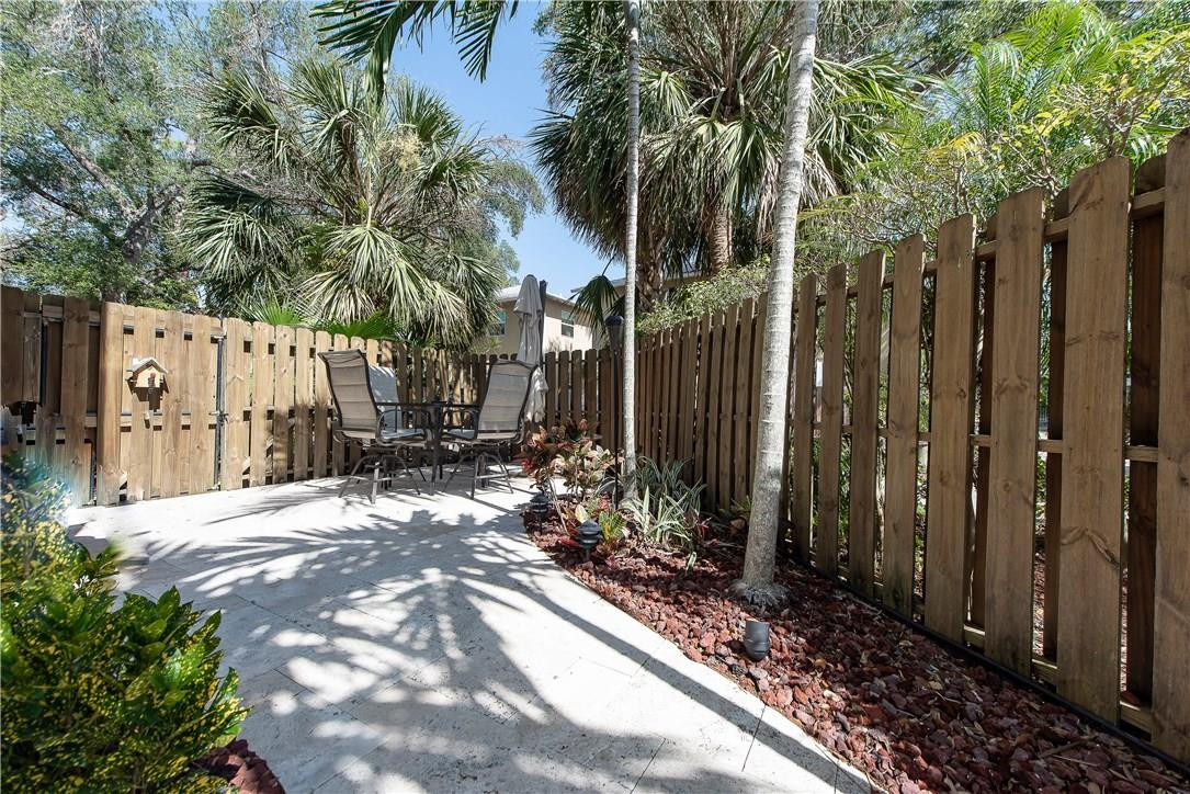 Waverly Place 2-19 D - Residential Lease