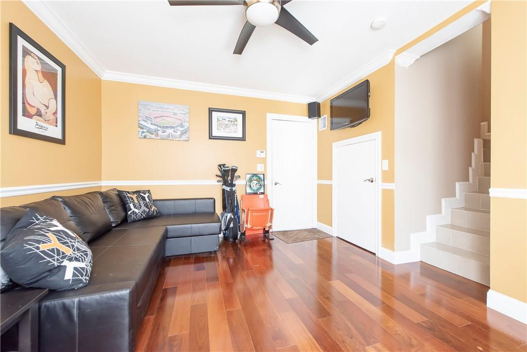 Waverly Place 2-19 D - Residential Lease