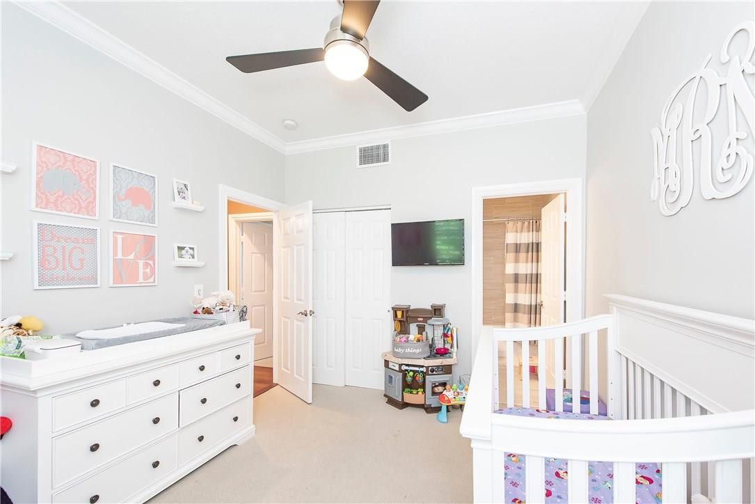 Waverly Place 2-19 D - Residential Lease