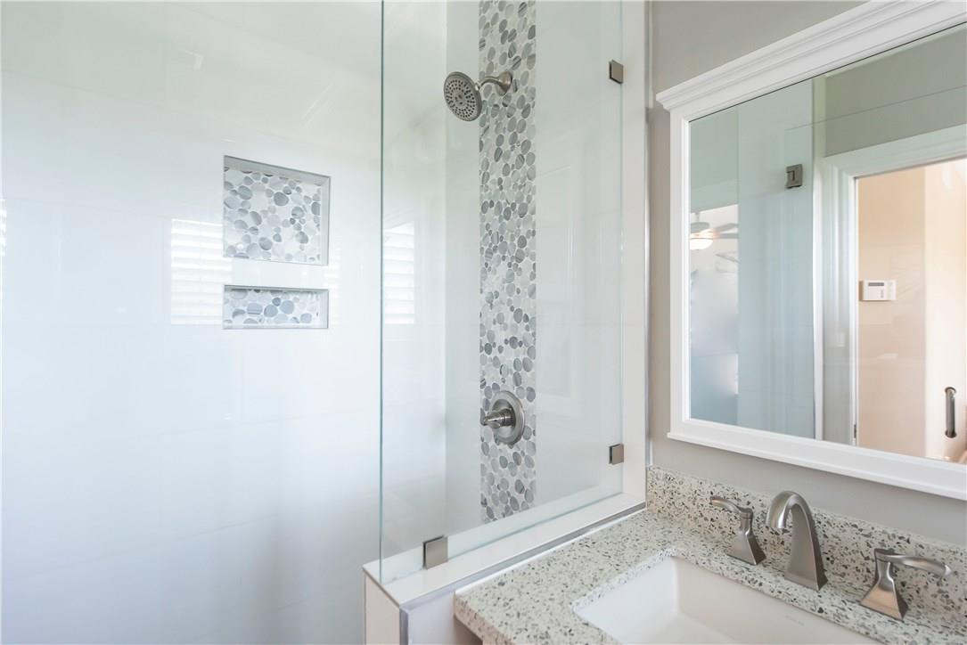 Waverly Place 2-19 D - Residential Lease