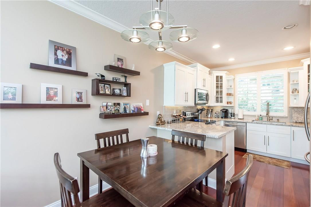 Waverly Place 2-19 D - Residential Lease