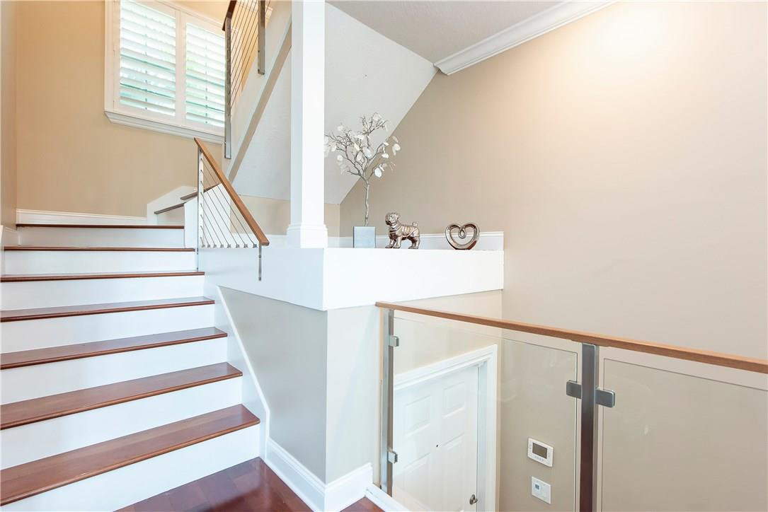 Waverly Place 2-19 D - Residential Lease