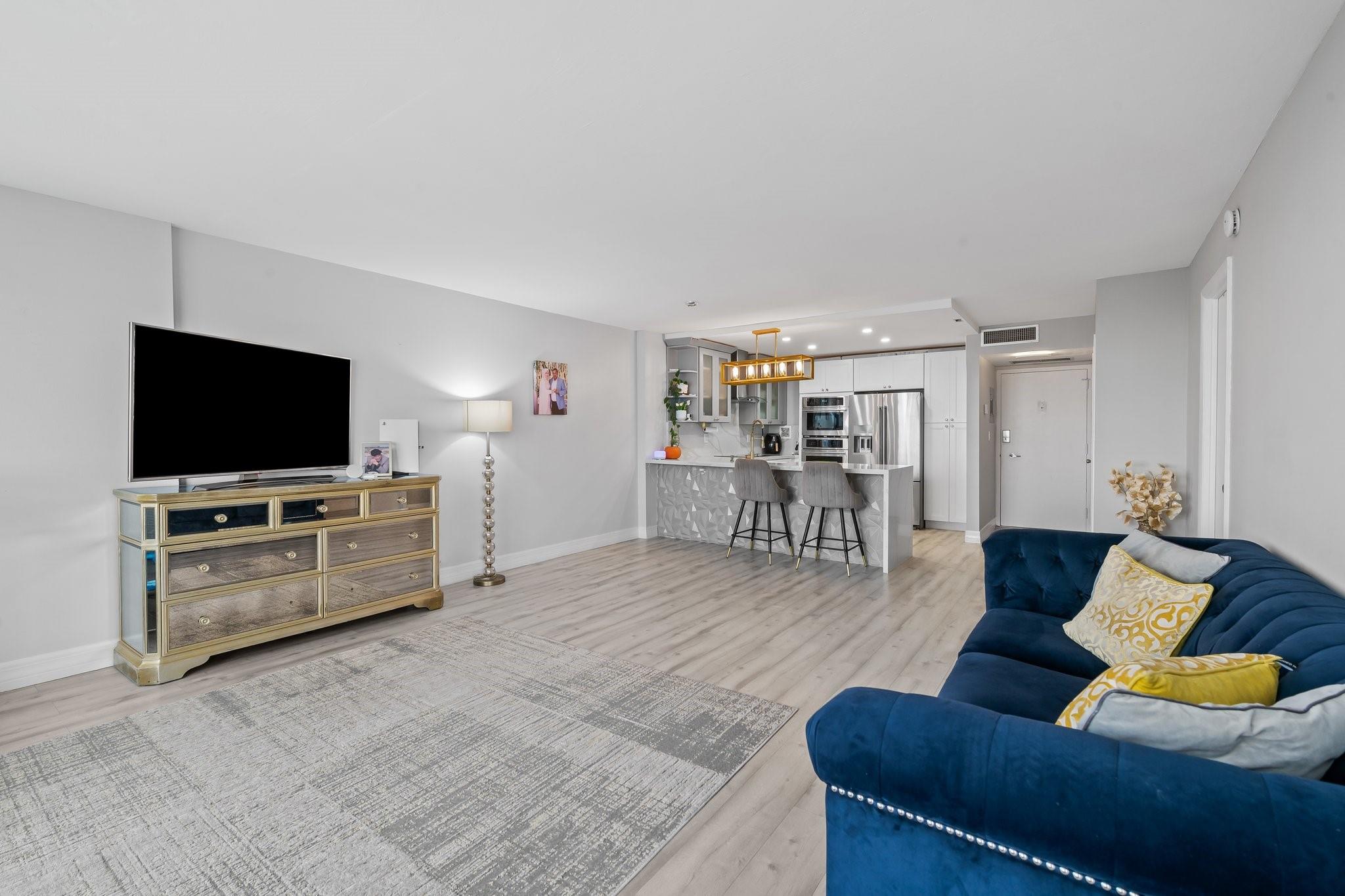 3015 N Ocean Blvd 6E