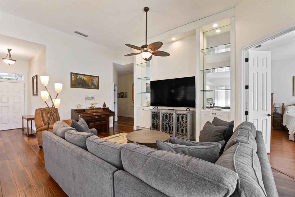 GARDEN OAKS 1 - Residential