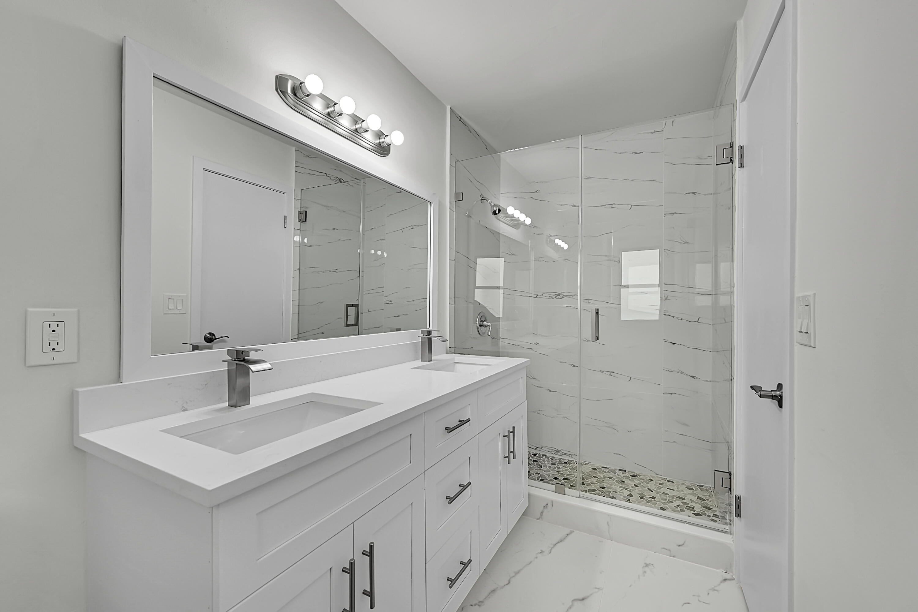 RAMBLEWOOD - Residential