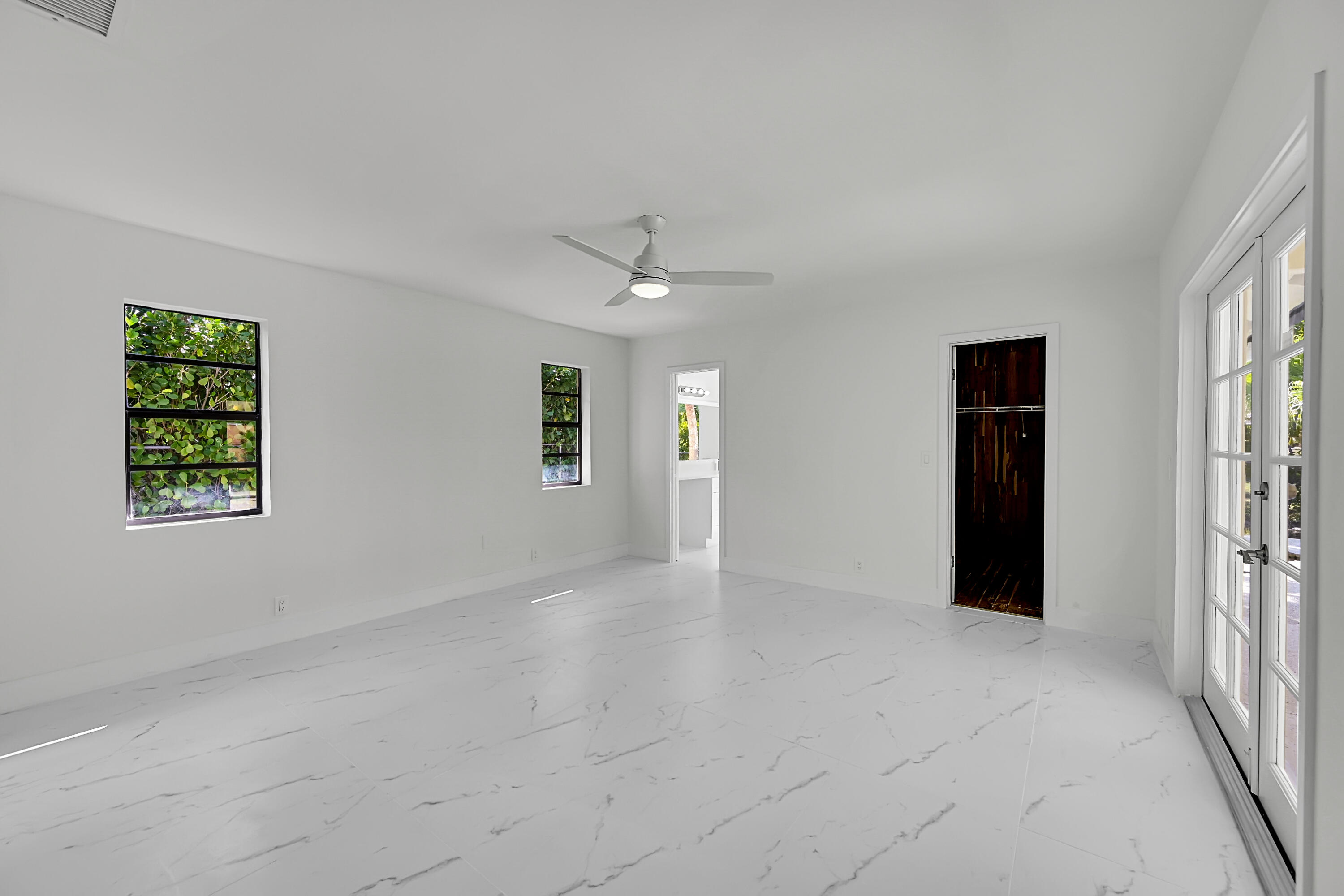 RAMBLEWOOD - Residential