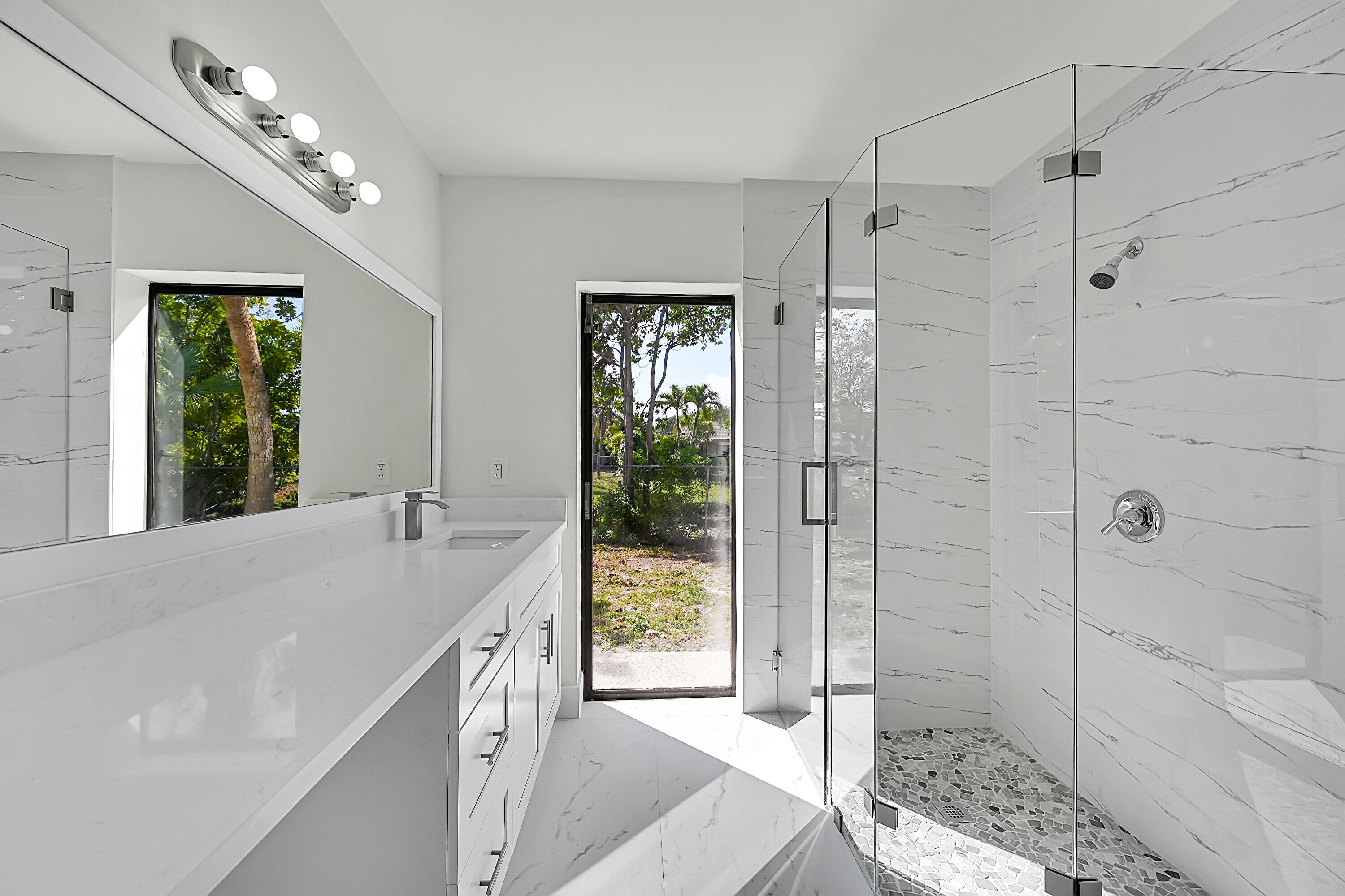 RAMBLEWOOD - Residential