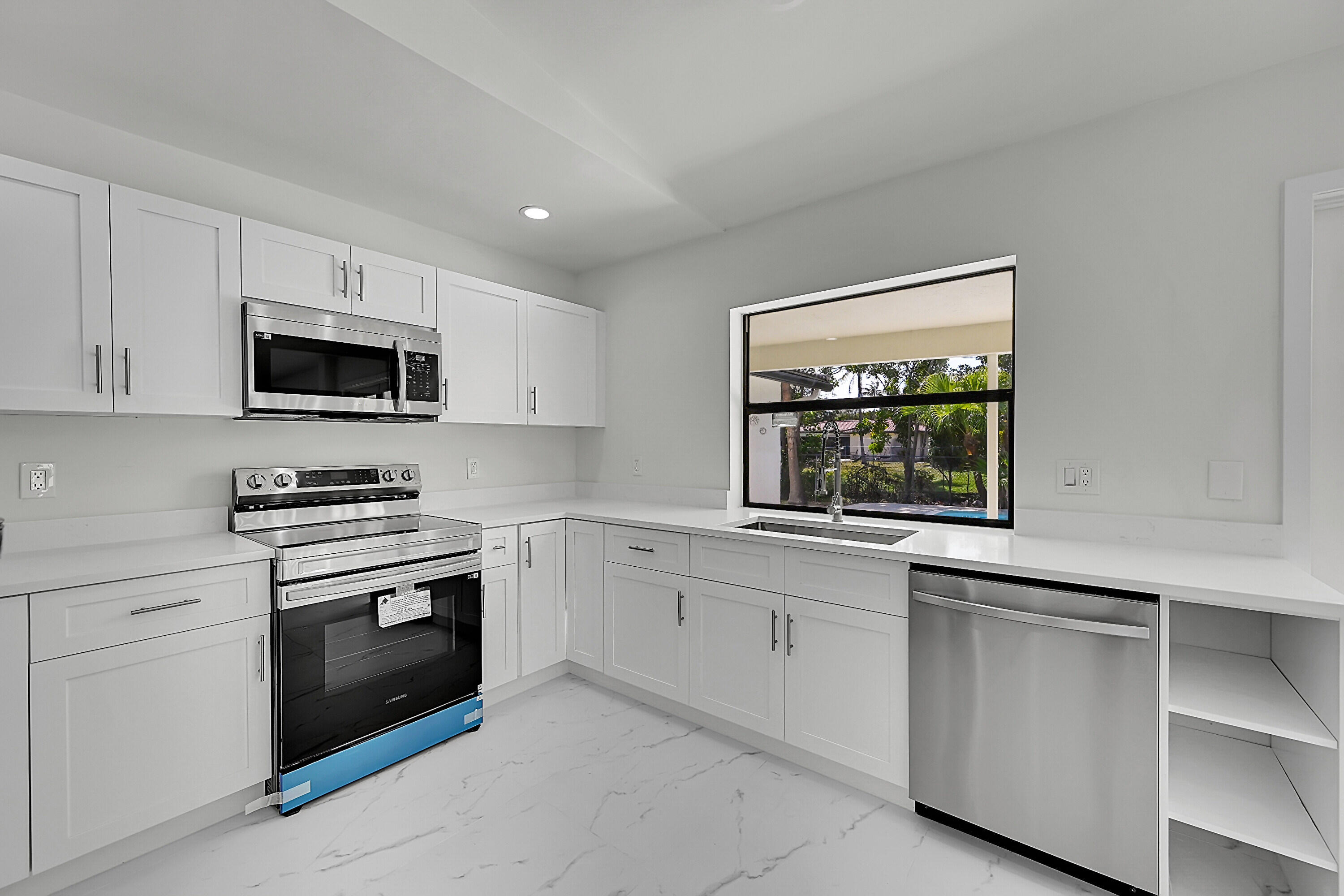 RAMBLEWOOD - Residential