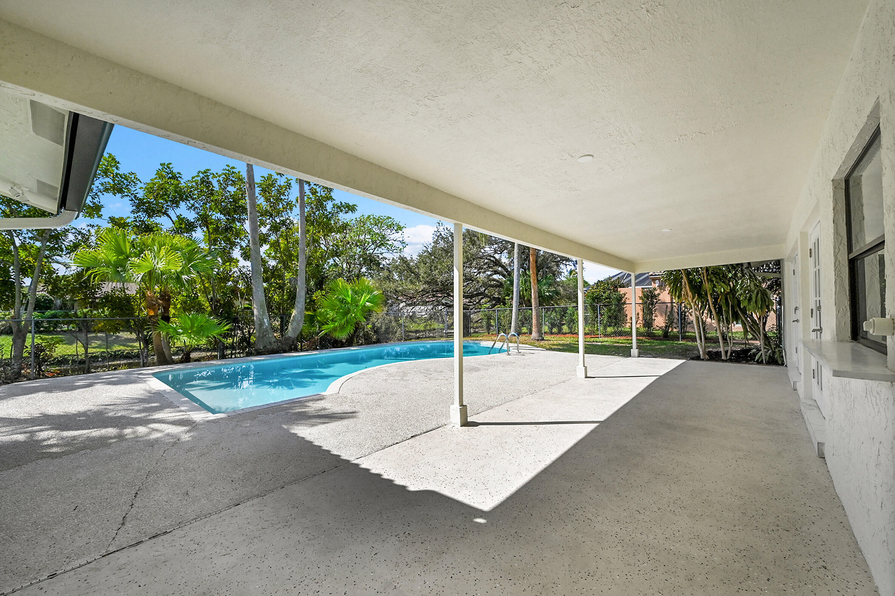 RAMBLEWOOD - Residential