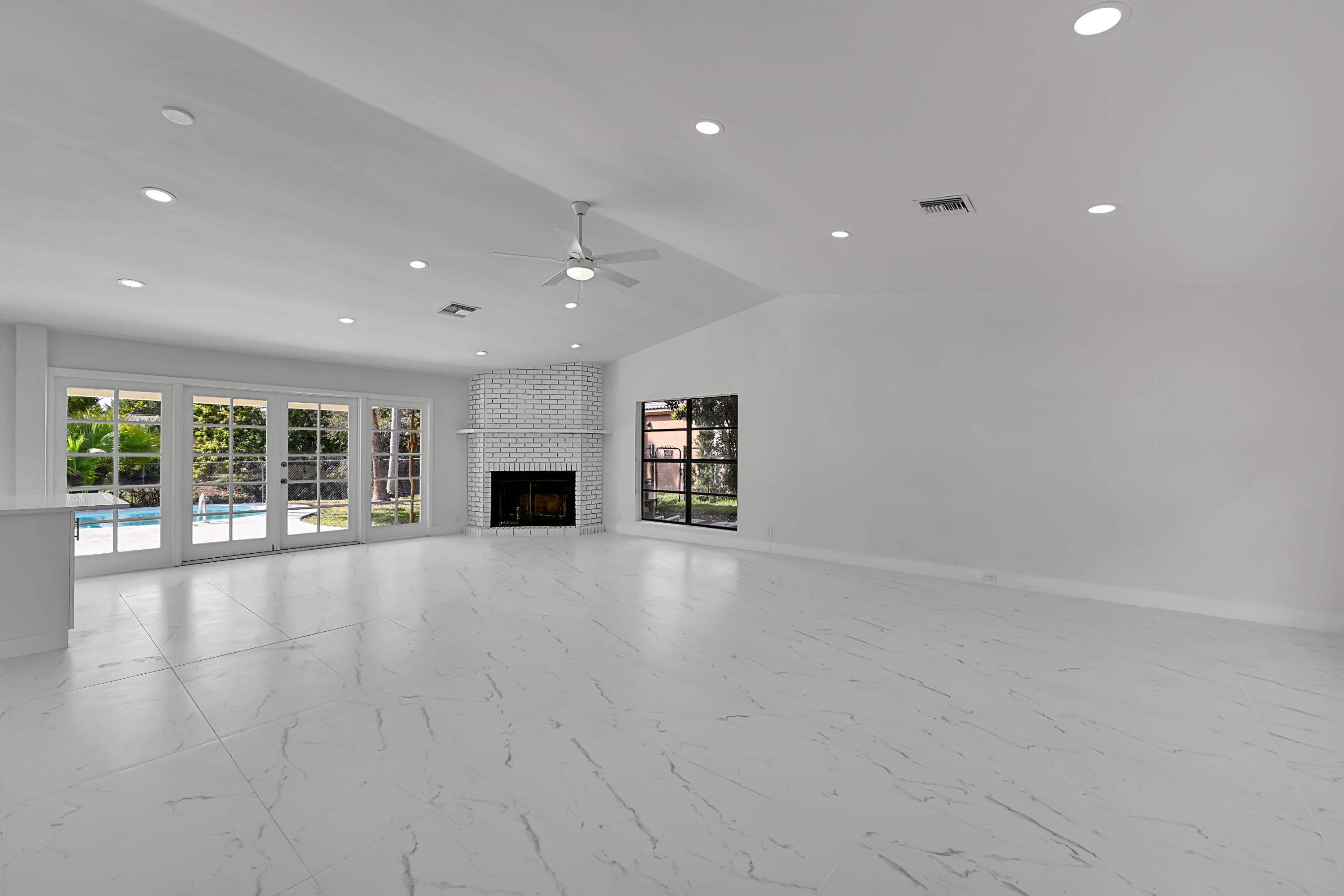 RAMBLEWOOD - Residential