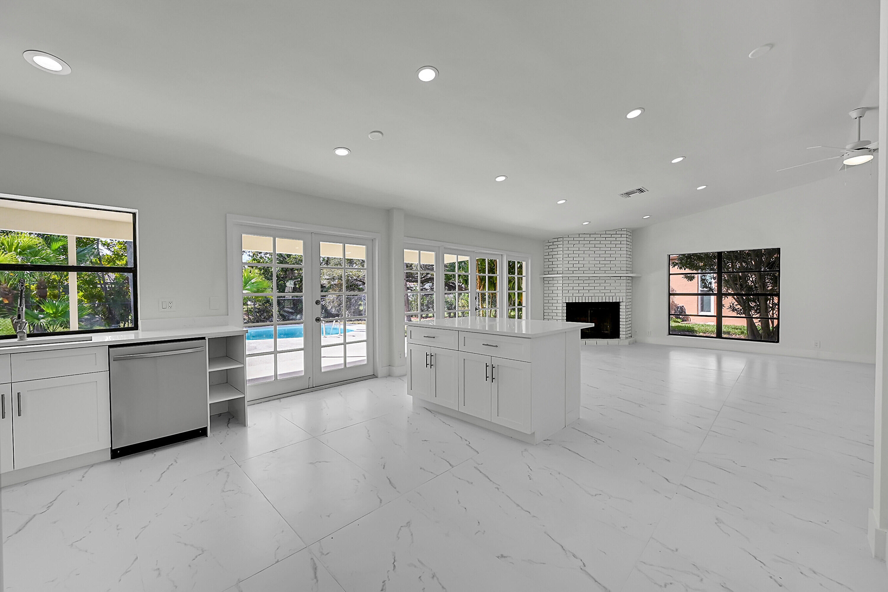 RAMBLEWOOD - Residential